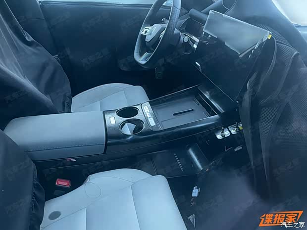 全新MG07内饰谍照 采用家族化风格 外观比MG7还动感